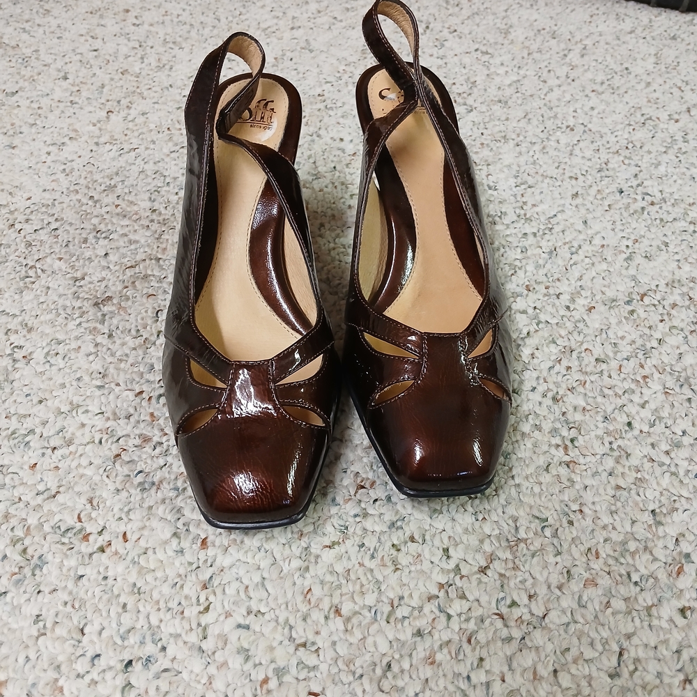 SOLD Sofft y2k Brown Slingback Heels